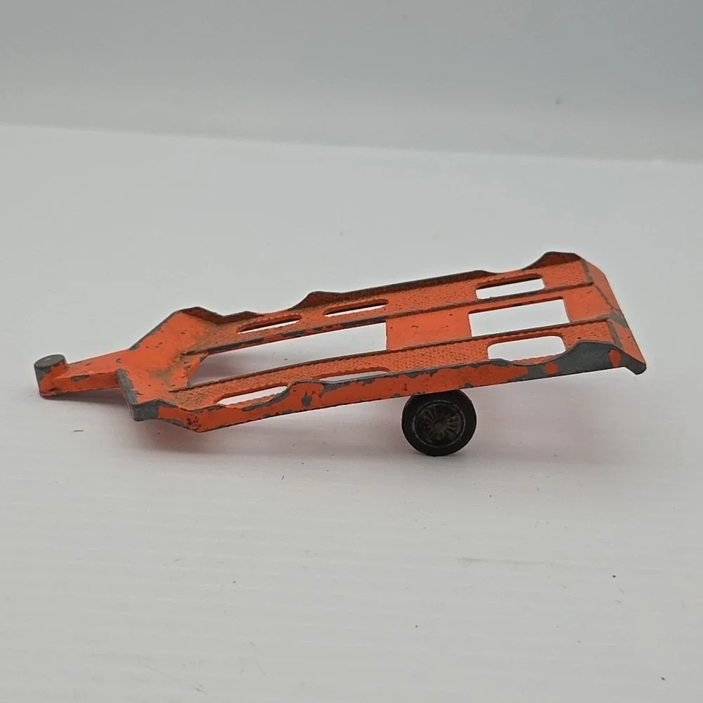 VINTAGE TOOTSIETOY METAL TRAUCK ACCESSORY PULL BEHIND TRAILER HAULER CART ORANGE